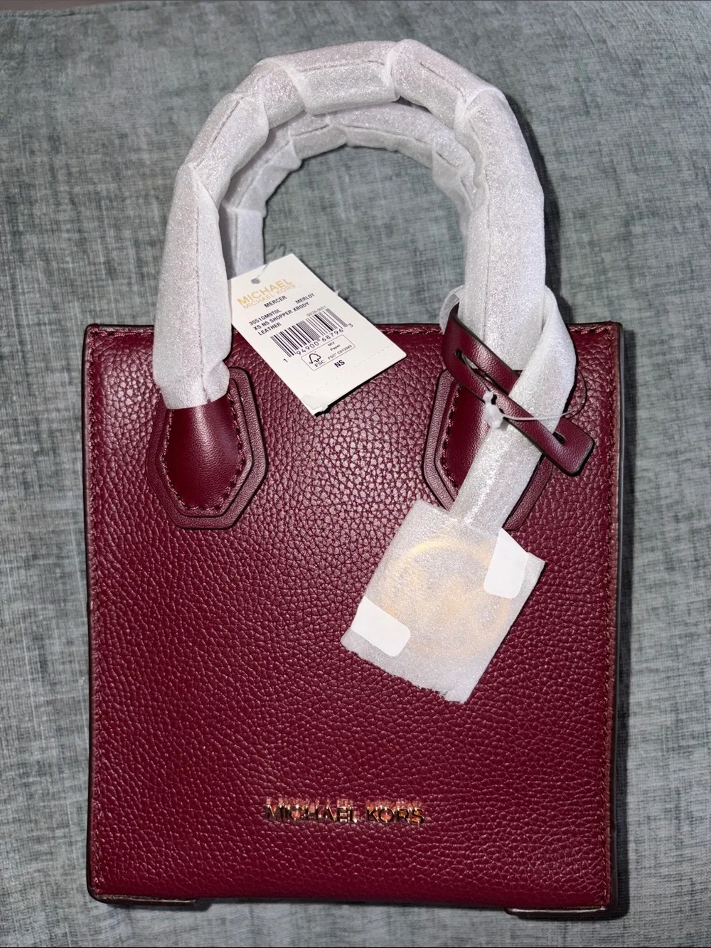 Michael Kors compact pebbled